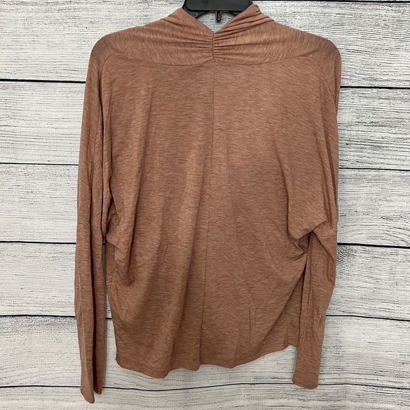 Cute flowly Top - Picture 3 of 4